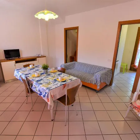 Solmare-6 By Interhome Rosapineta